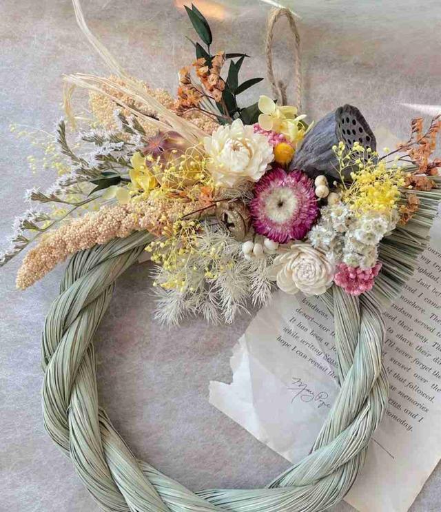 ピンク・紫のしめ縄